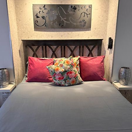 Maria Apartment Лондон Екстериор снимка