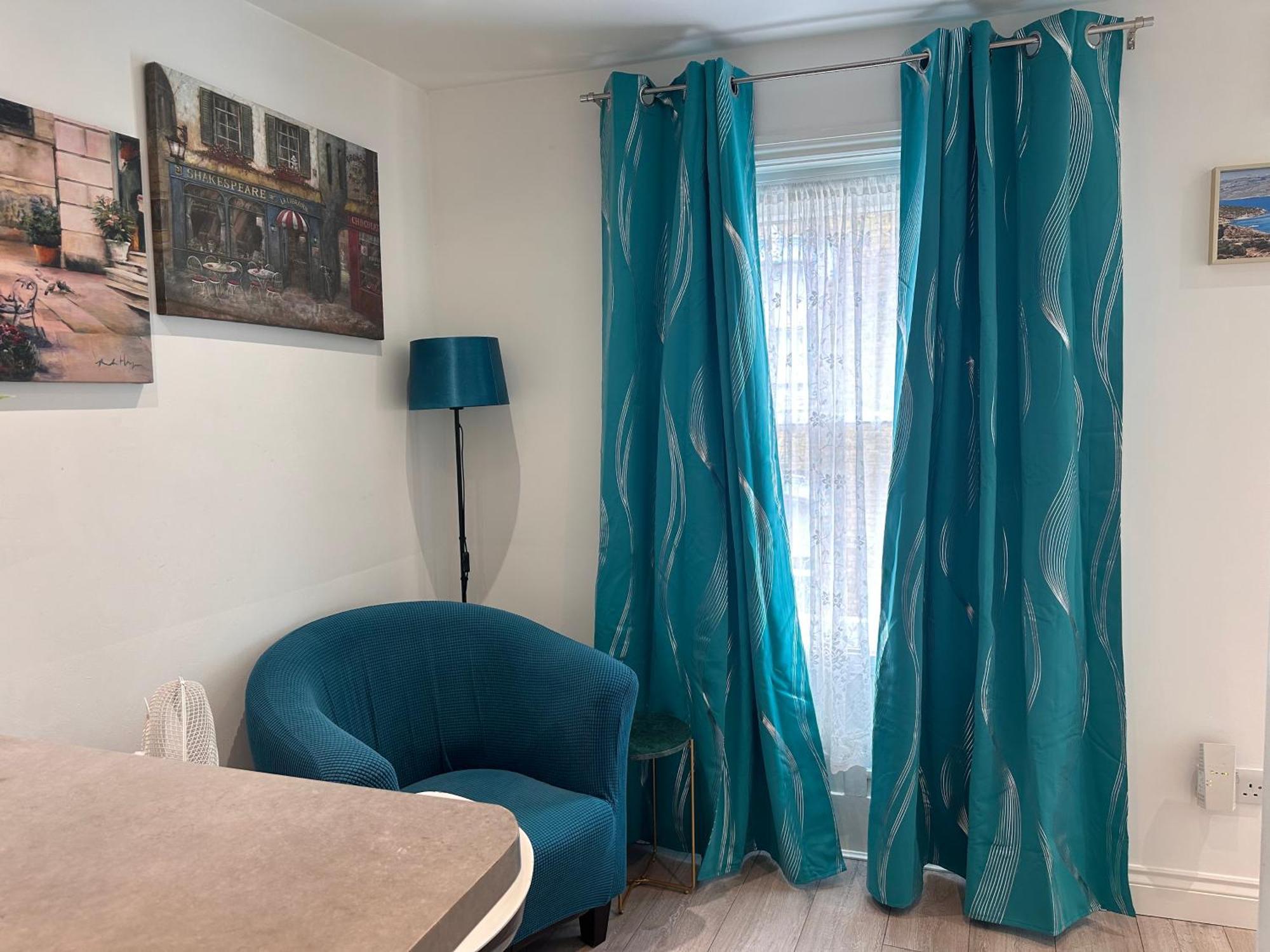 Maria Apartment Лондон Екстериор снимка
