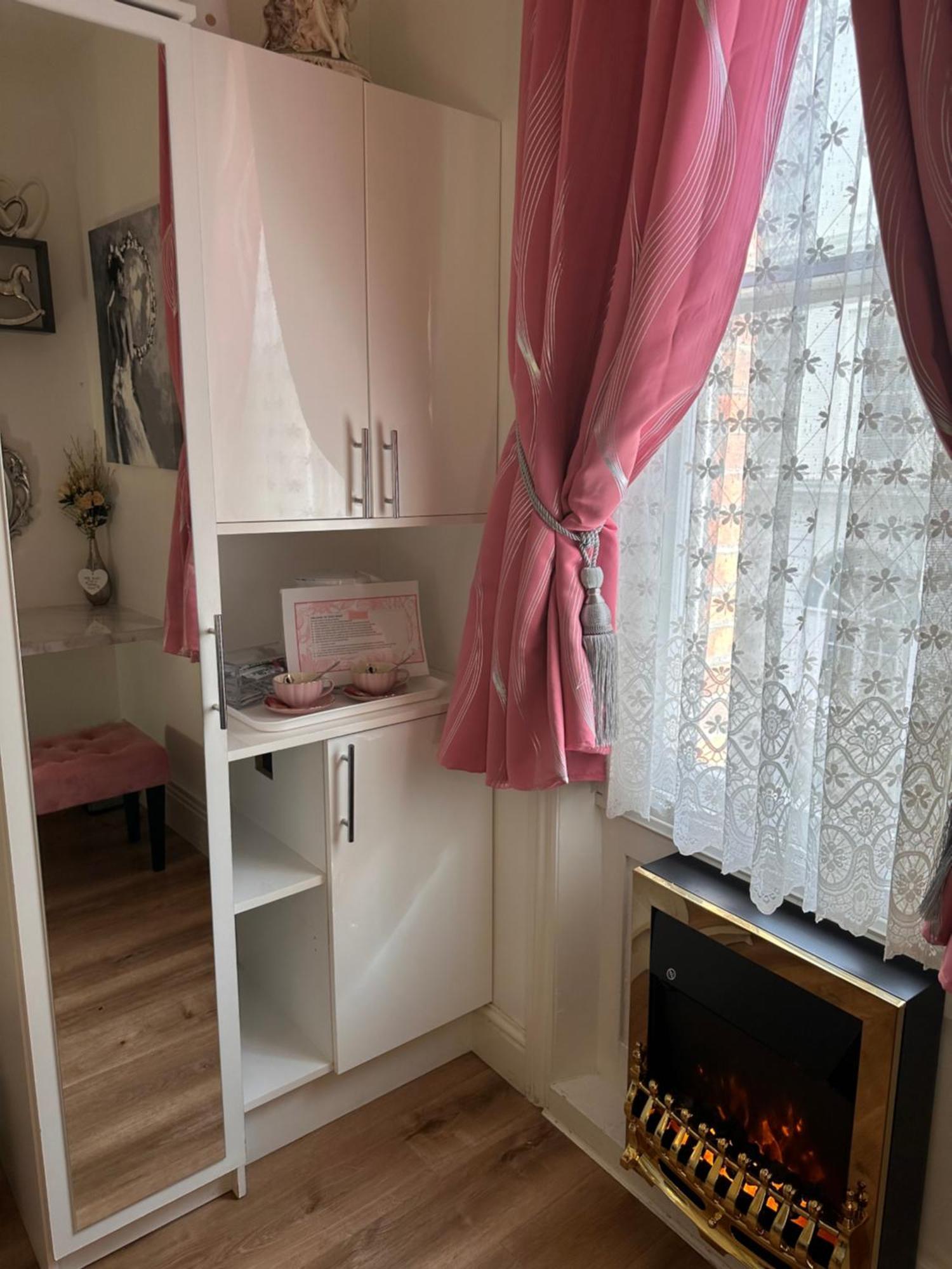 Maria Apartment Лондон Екстериор снимка